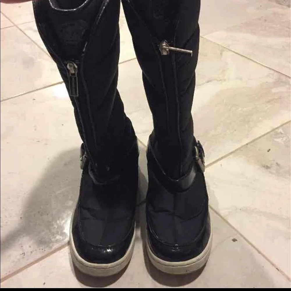 Michael kors snow boots